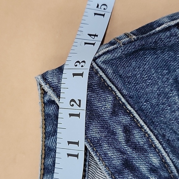 Mudd Flared Leg Jeans, Size 5, Whiskering and Bleached Accents.  EUC. - Picture 4 of 12